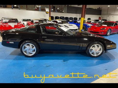 Used 1988 Chevrolet Corvette Coupe RWD image 7