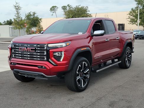 Used 2024 GMC Canyon Denali AWD/4WD image 3