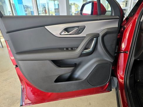 New 2025 Chevrolet Blazer LT image 9
