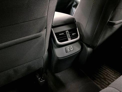 Used 2025 Subaru Outback Premium image 37