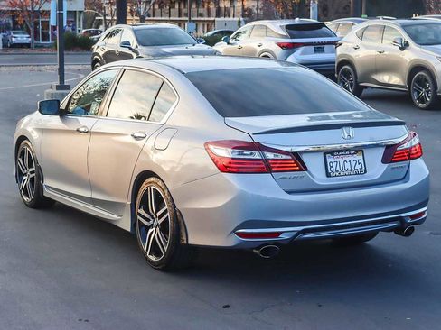 Used 2017 Honda Accord Sport image 2