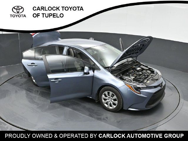 Used 2026 Toyota Corolla LE FWD image 62