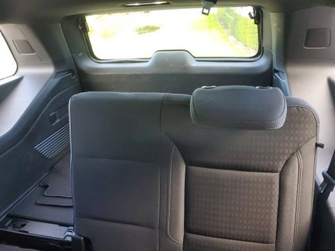 Used 2022 Chevrolet Suburban LS image 14