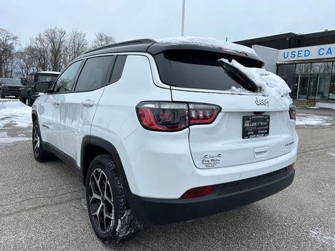 Used 2025 Jeep Compass Limited image 5