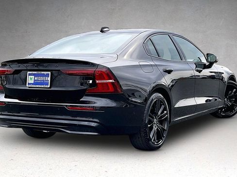 Certified 2023 Volvo S60 B5 Plus w/ Climate Package image 6
