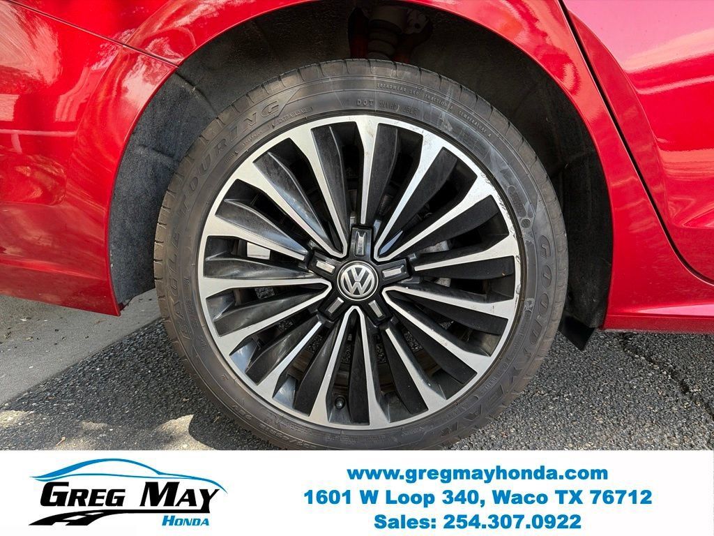 Used 2022 Volkswagen Passat 2.0T FWD image 10