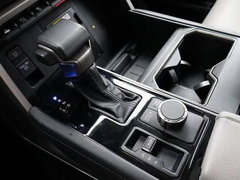 Used 2023 Toyota Tundra Limited image 12