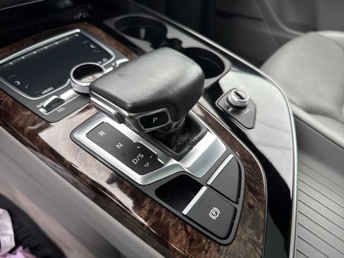 Used 2019 Audi Q7 3.0T Prestige w/ Prestige Package image 37