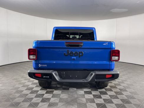 Used 2024 Jeep Gladiator Sport image 4