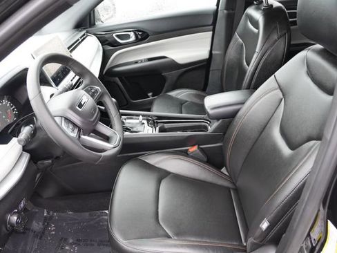 Certified 2024 Jeep Compass Limited image 15