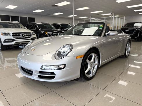 Used 2005 Porsche 911 Carrera RWD image 8
