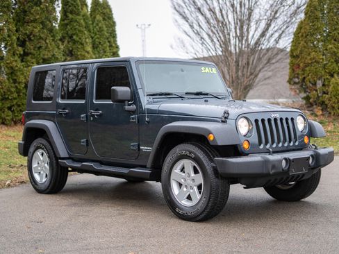 Used 2008 Jeep Wrangler X image 3