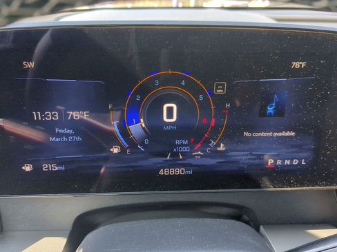 Used 2024 Chevrolet Traverse LT image 15