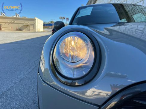 Used 2017 MINI Cooper Clubman ALL4 w/ Premium Package image 15