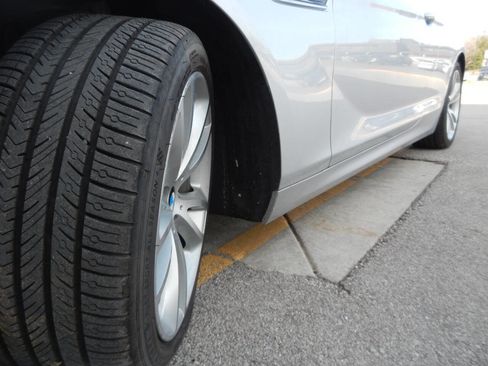 Used 2012 BMW 640i Convertible image 17