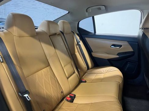 Used 2021 Nissan Sentra SV w/ SV Premium Package FWD image 13