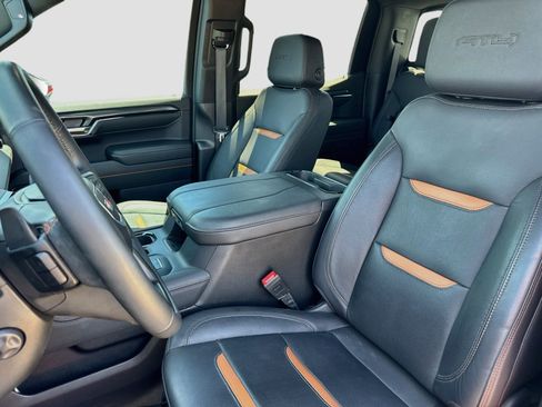 Used 2024 GMC Sierra 1500 AT4 w/ Technology Package AWD/4WD image 14