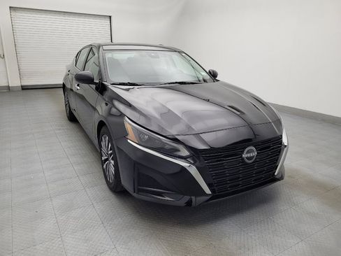 Used 2023 Nissan Altima 2.5 SV image 13