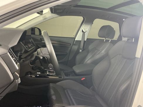 Used 2024 Audi Q5 e Premium Plus AWD/4WD image 11