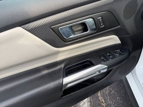 Used 2024 Ford Mustang Premium image 20