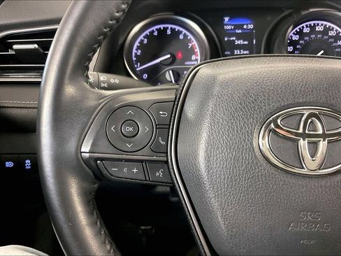 Used 2022 Toyota Camry SE FWD image 23