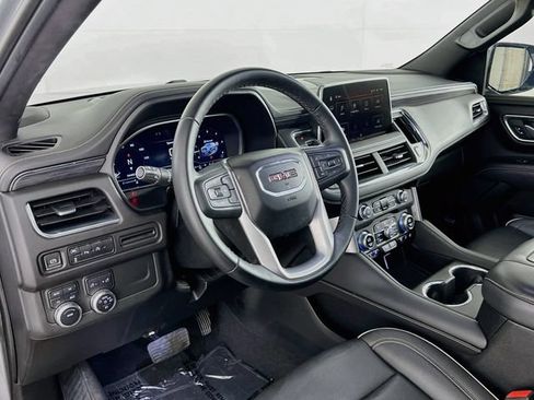 Used 2023 GMC Yukon XL SLT AWD/4WD image 38
