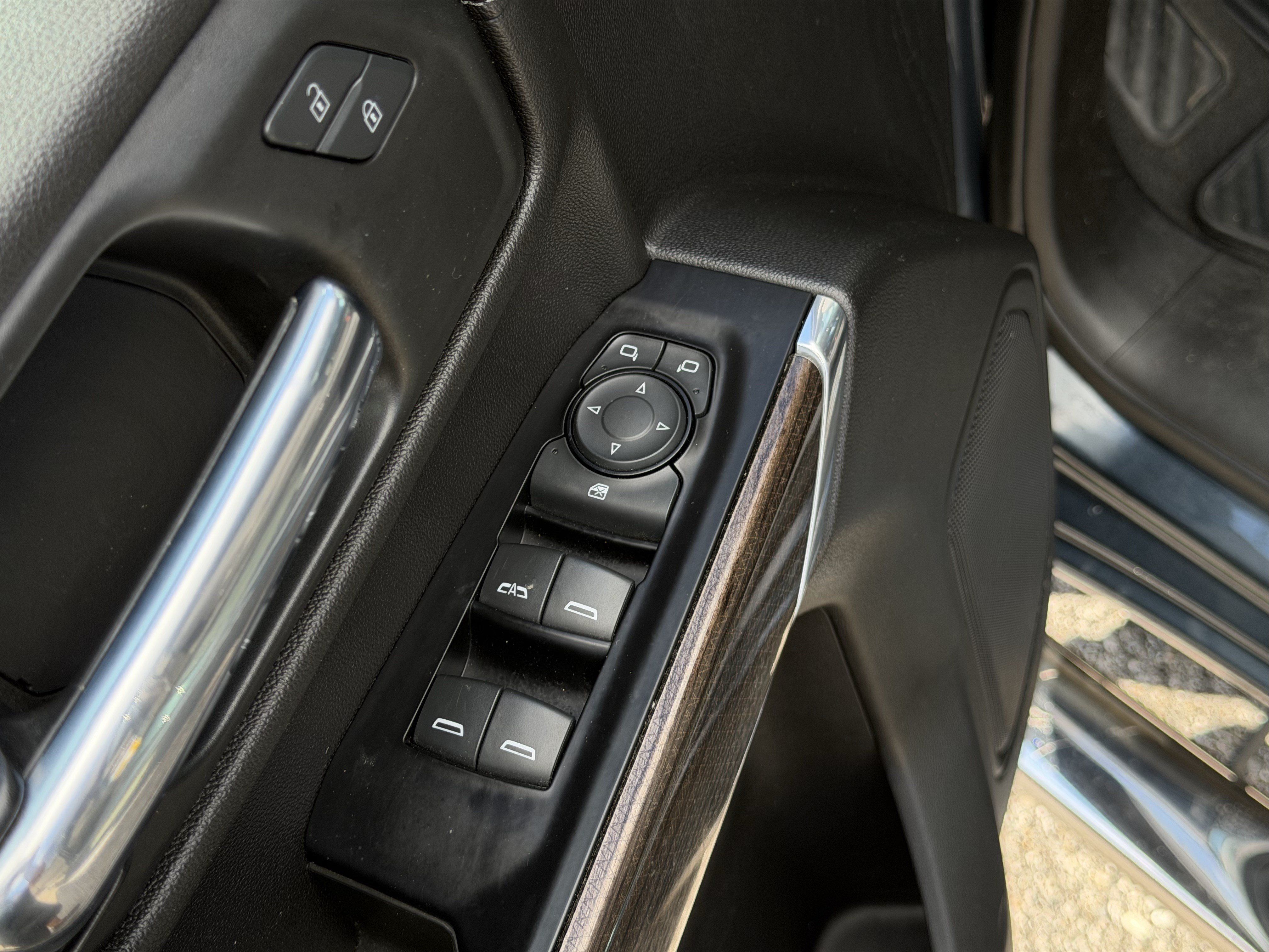 Used 2019 Chevrolet Silverado 1500 LT w/ All-Star Edition RWD image 15
