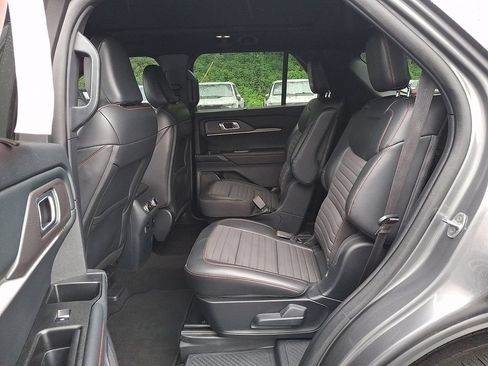Used 2025 Ford Explorer ST-Line w/ Premium Package AWD/4WD image 10
