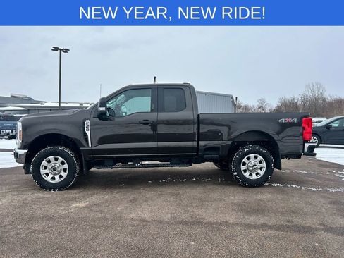 Certified 2024 Ford F350 XLT image 4