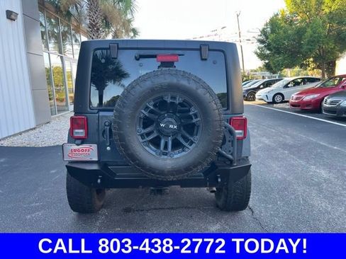 Used 2016 Jeep Wrangler Unlimited Rubicon w/ Connectivity Group AWD/4WD image 33