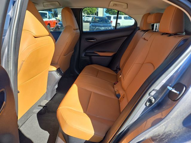 Used 2021 Lexus UX 250h AWD/4WD image 30