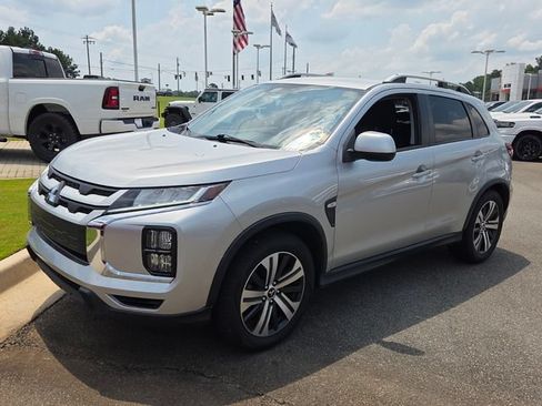 Used 2021 Mitsubishi Outlander Sport ES FWD image 3