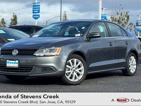 Used 2013 Volkswagen Jetta SE image 1