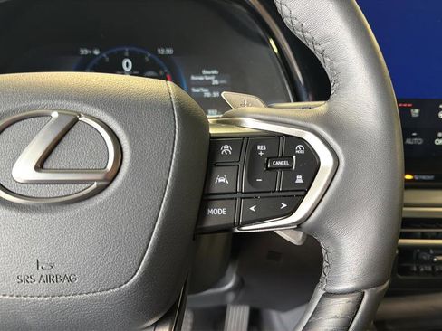 Used 2025 Lexus RX 350 Premium image 24