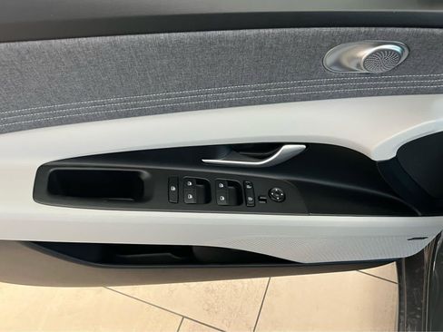New 2026 Hyundai Elantra Limited FWD image 29