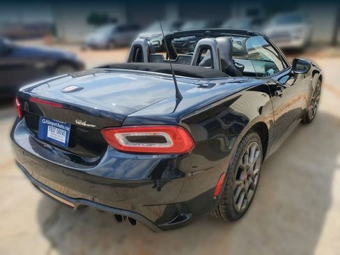 Used 2017 FIAT 124 Spider Abarth RWD image 11