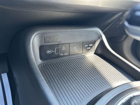 Used 2025 Hyundai Kona SEL FWD image 20