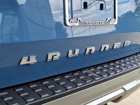 New 2026 Toyota 4Runner Limited AWD/4WD image 5