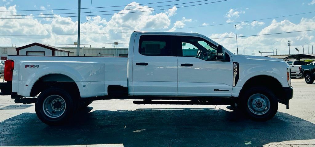 Used 2025 Ford F350 XL w/ XL Driver Assist Package AWD/4WD image 9