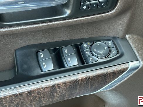 Used 2022 GMC Sierra 3500 Denali w/ Denali Ultimate Package image 13