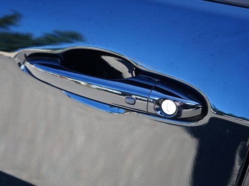 Used 2025 Jeep Compass Latitude image 10