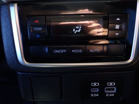 Used 2025 Subaru Ascent Premium AWD/4WD image 10