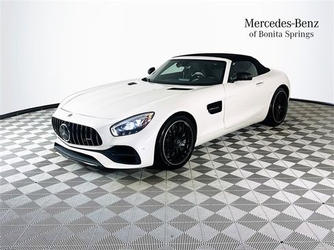 Used 2018 Mercedes-Benz AMG GT Roadster image 3