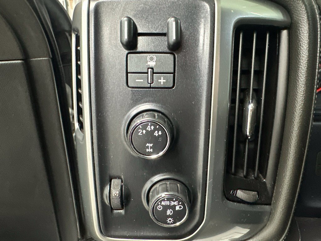 Used 2016 Chevrolet Silverado 2500 LTZ w/ Duramax Plus Package AWD/4WD image 26