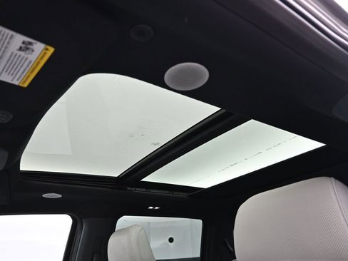 Certified 2022 Ford F150 Lightning Platinum image 11