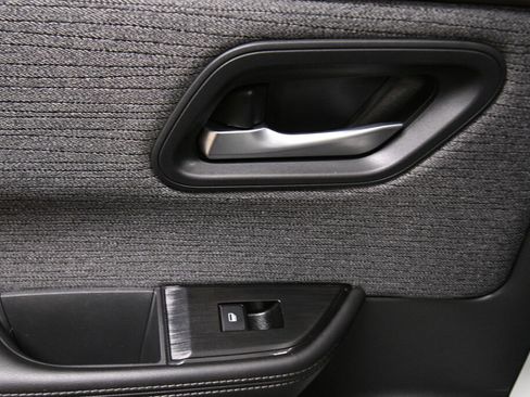 Used 2021 Nissan Rogue SV image 21