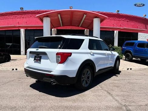Used 2021 Ford Explorer XLT w/ Equipment Group 202A RWD image 4