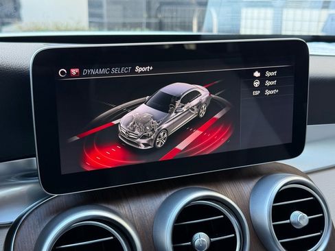 Used 2021 Mercedes-Benz C 300 Sedan image 6