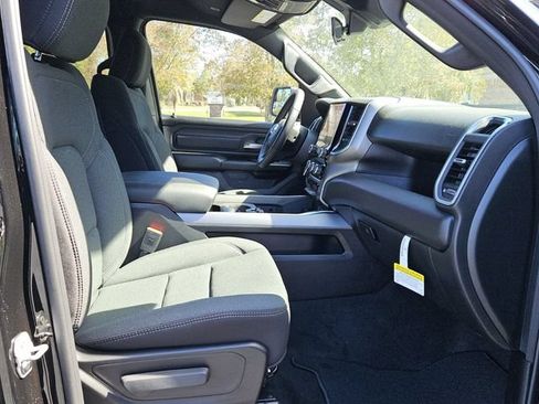 New 2026 RAM 1500 Express AWD/4WD image 15