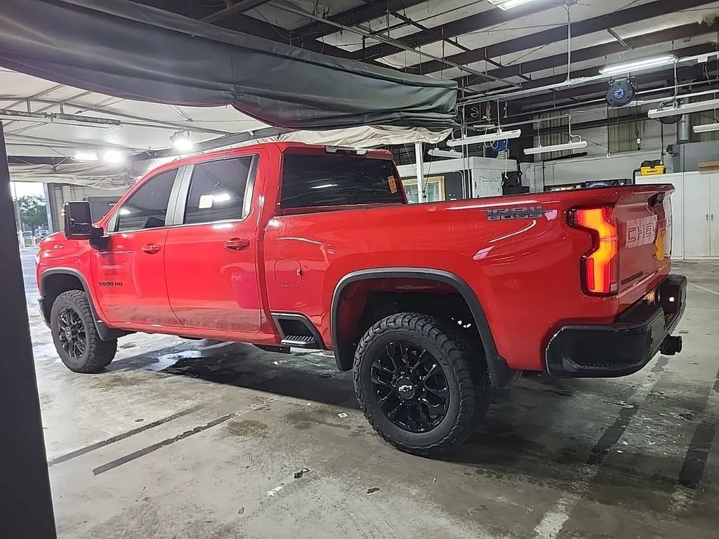 Used 2025 Chevrolet Silverado 3500 LT w/ Trail Boss Package AWD/4WD image 6